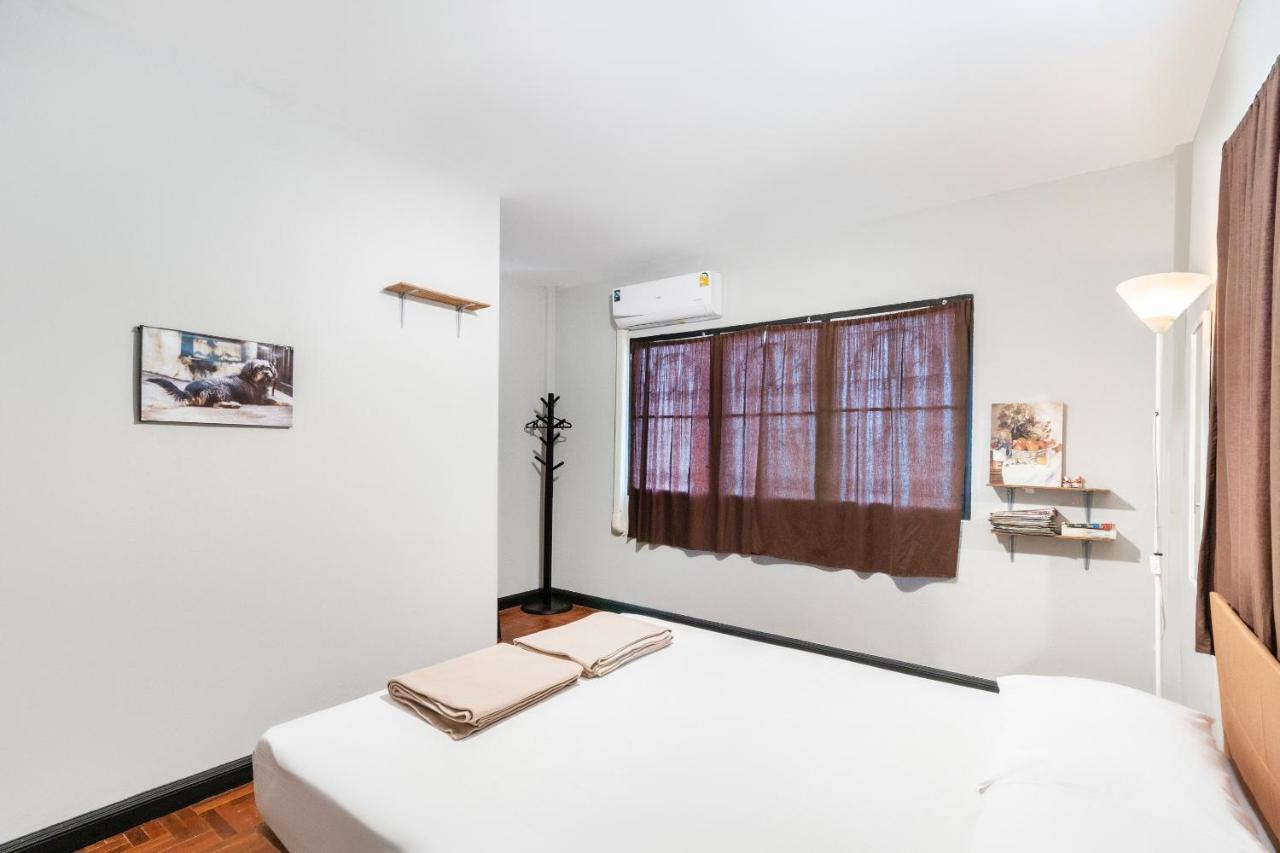 Oyo 677 Le Loftel Hostel Chiang Mai Exteriör bild